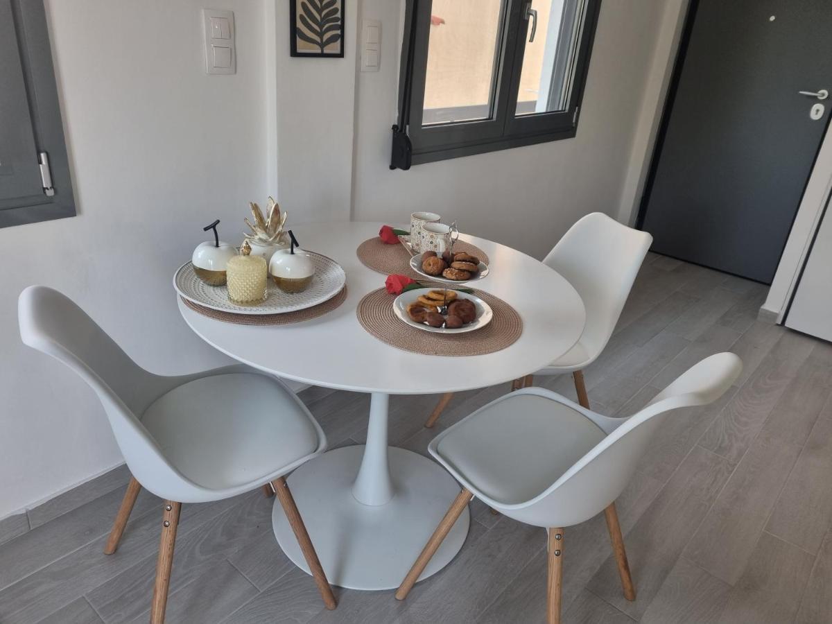 Tiffany'S Apartments -2' Walk From Metro أثينا المظهر الخارجي الصورة