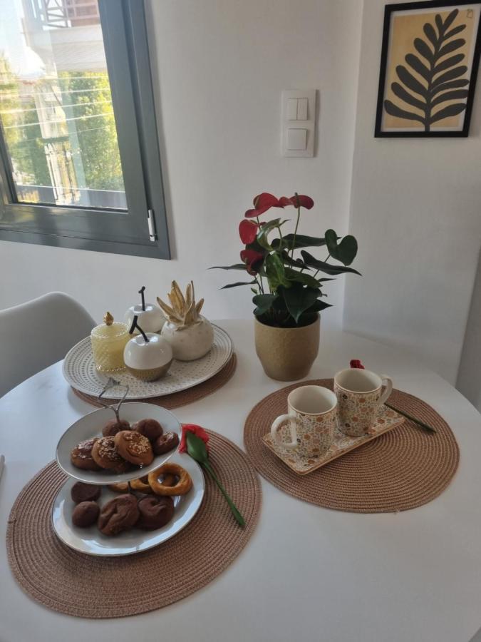 Tiffany'S Apartments -2' Walk From Metro أثينا المظهر الخارجي الصورة